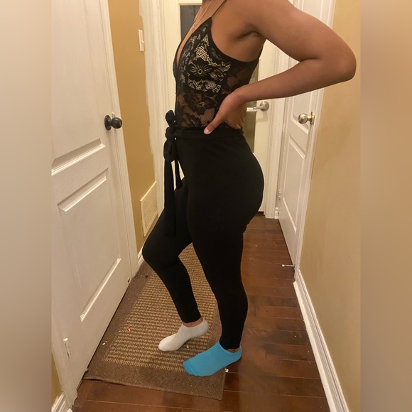 Black laced romper - Picture 1 of 5